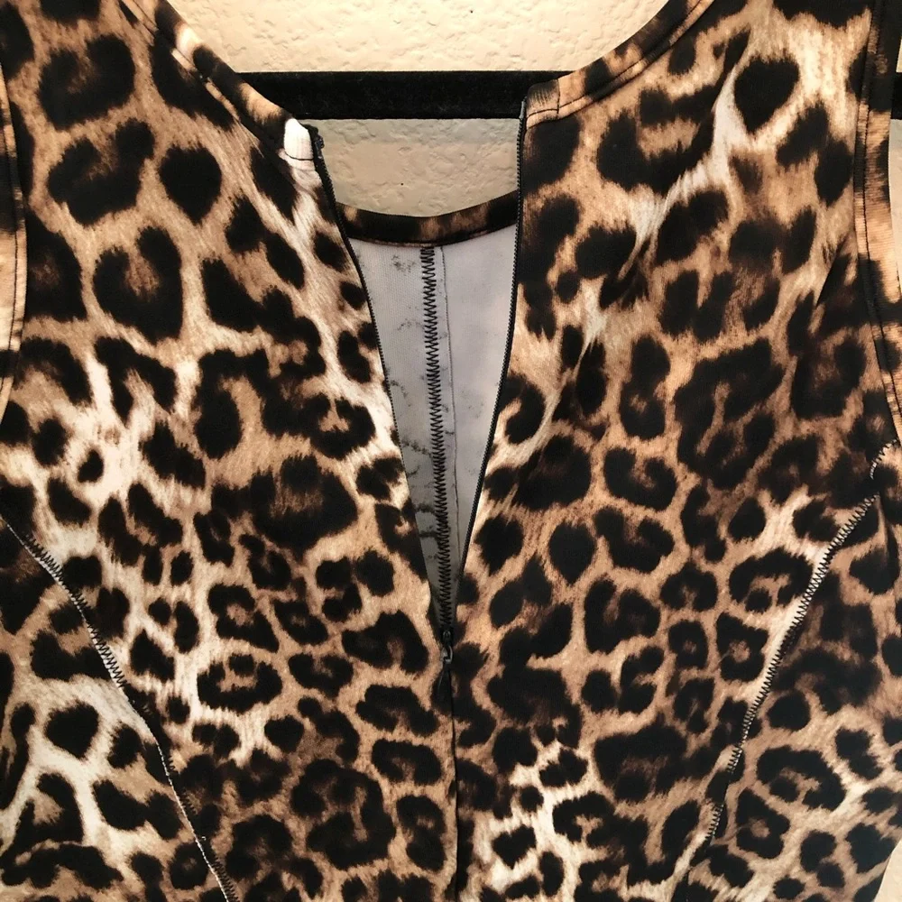 THE PERFECT TRAVEL DRESS LEOPARD PRINT SZ LARGE NWT - Picture 2 of 4